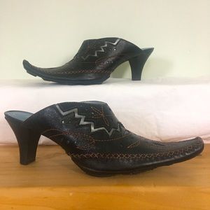 Clark’s indigo artisan western mules pointy toe fall 2024 trend kitten heel